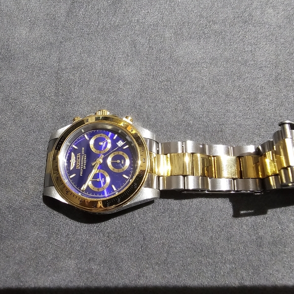 Watch Bundle - Picture 6 of 9